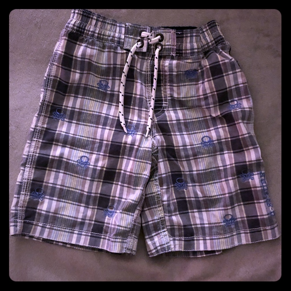 Gap Kids swim trucks